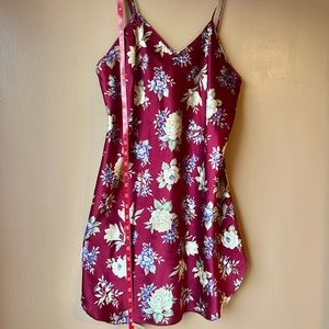 size M/L 80’s Vintage Dentelle floral slip dress lingerie Perfect condition!!